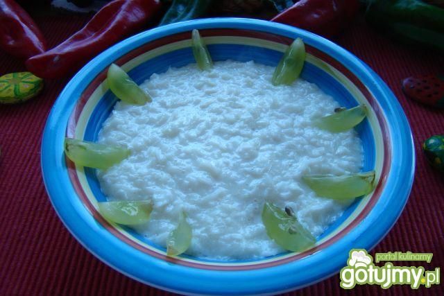 Płatki ryżowe z winogronem  Płatki ryżowe z winogronem