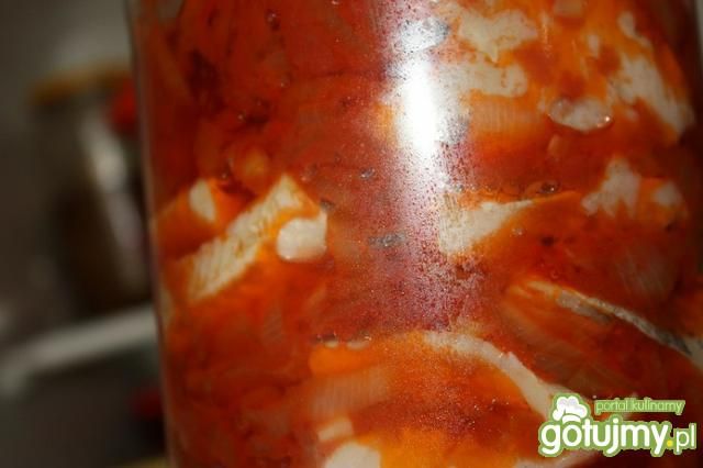 płaty śledziowe w pomidorach płaty śledziowe w pomidorach