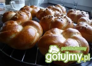 Plecione bułeczki