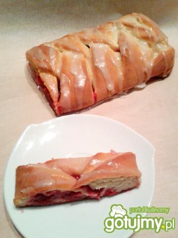 Plecione z malinami i jagodami