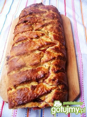 plecionka z mascarpone i czereśniami plecionka z mascarpone i czereśniami