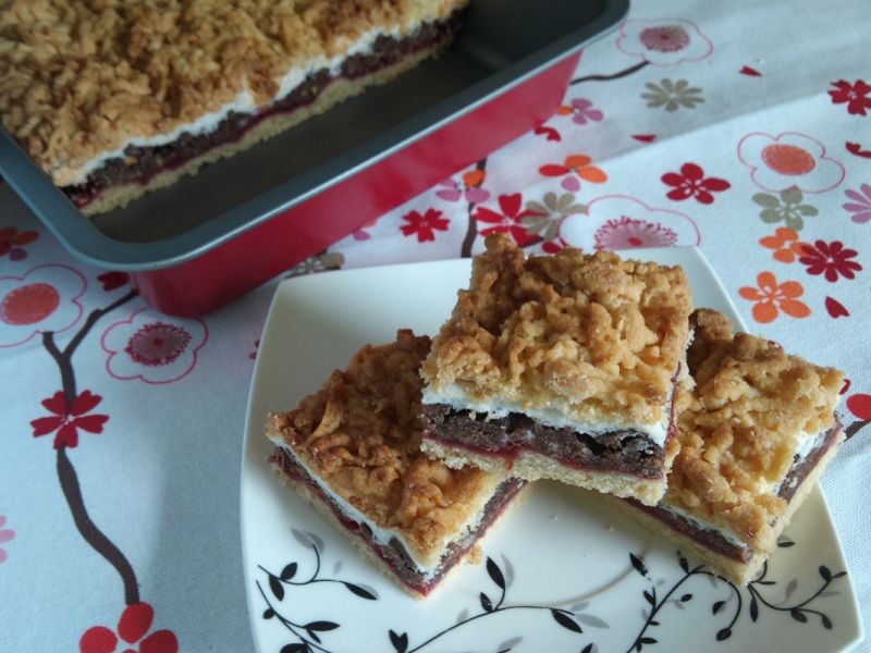 Pleśniak z dżemem mirabelkowym