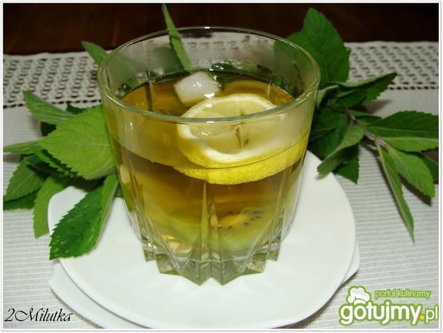 Pobudzający zielony poncz Pobudzający zielony poncz