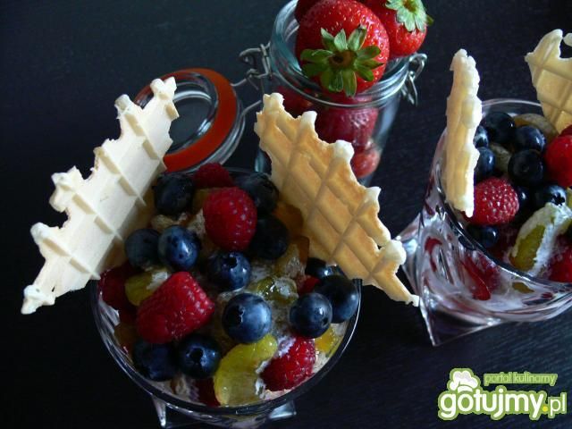 Podpłomykowa sałatka owocowa Podpłomykowa sałatka owocowa