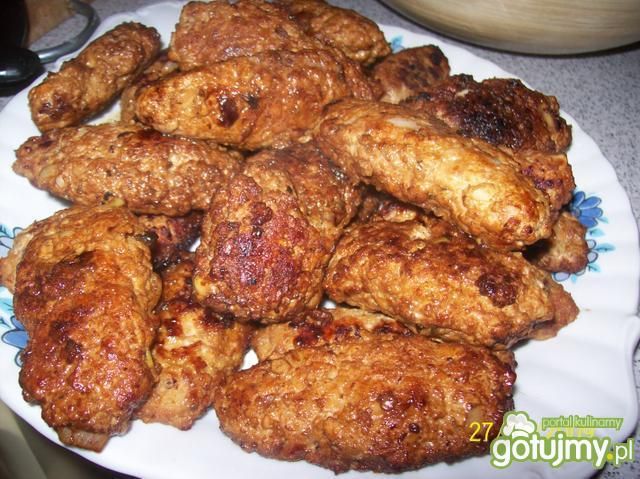 Podrabiane cevapcici-mielone z cebulą