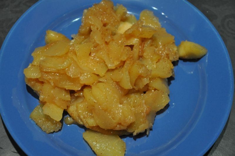 Podsmażane jabłka z cynamonem Podsmażane jabłka z cynamonem