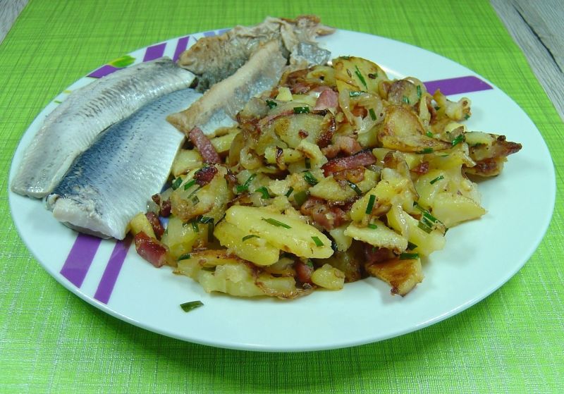 Podsmażane ziemniaki ( Bratkartofle ) Podsmażane ziemniaki ( Bratkartofle )