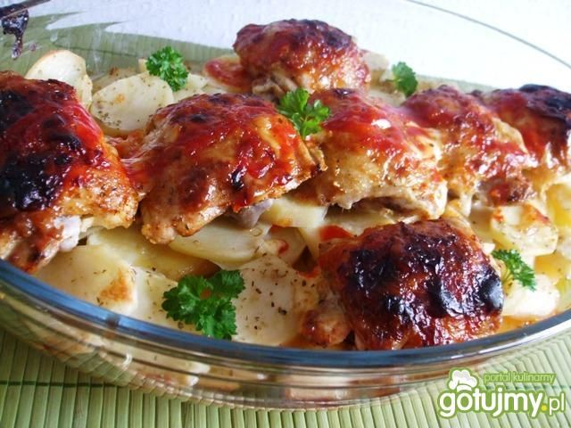 Podudzia kurczaka piecz z ziemniaczkami