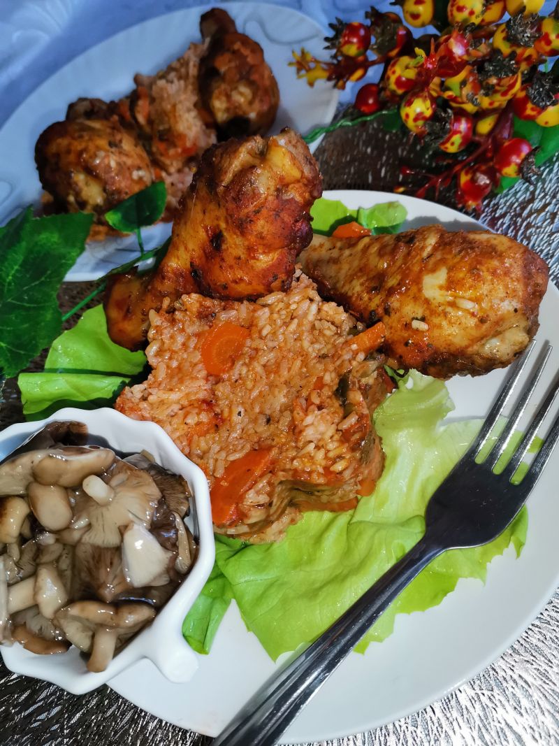 Podudzia kurczaka pieczone na ryżu