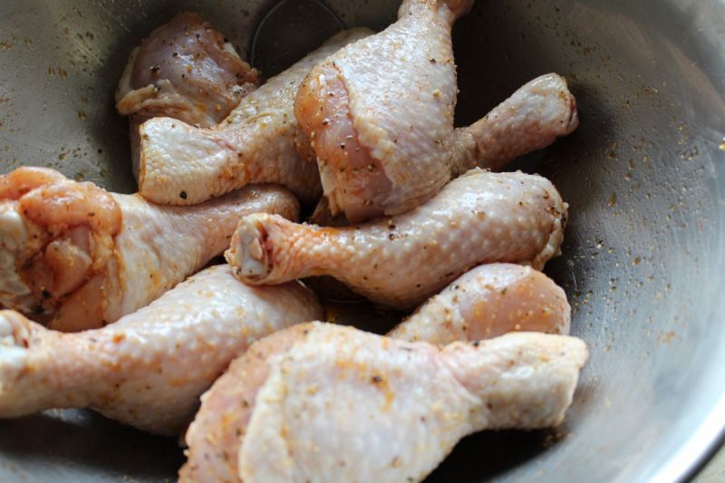 Podudzia z kurczaka zapiekane z kozim serem