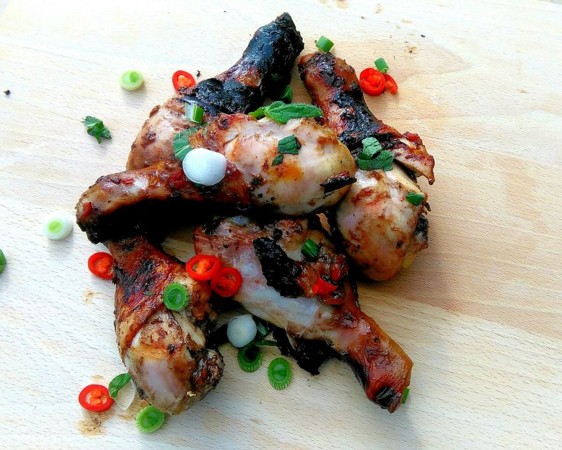 Podudzie z kurczaka w marynacie śliwkowej