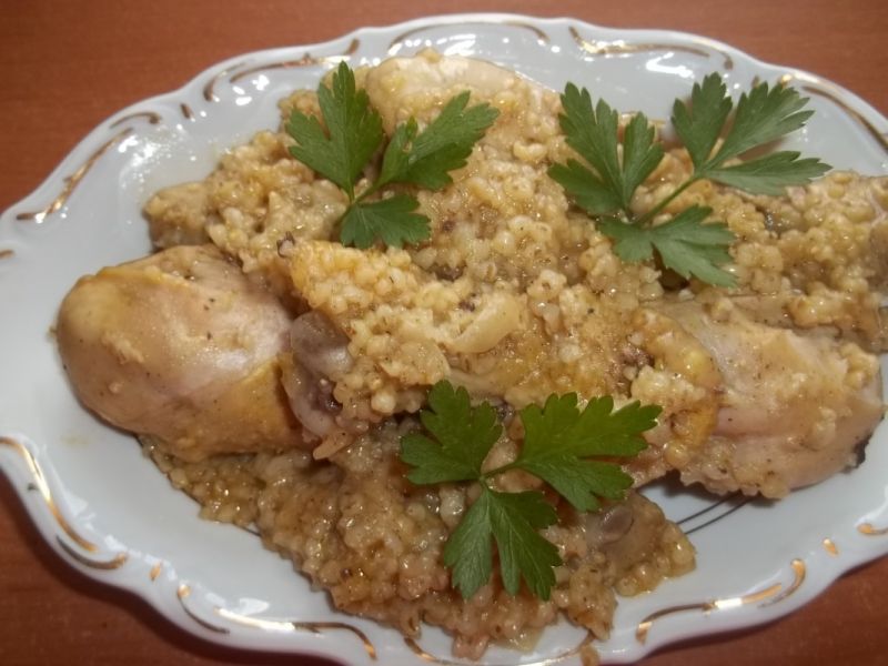 Podudzie z kurczaka z kaszą