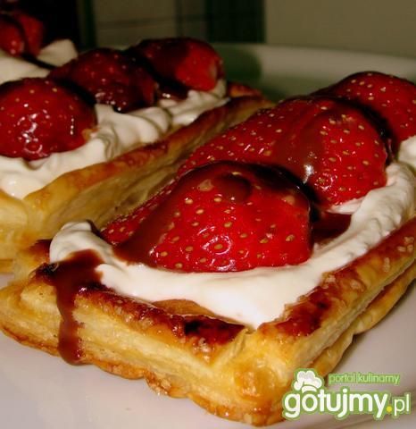 Poduszeczki z truskawkami Poduszeczki z truskawkami