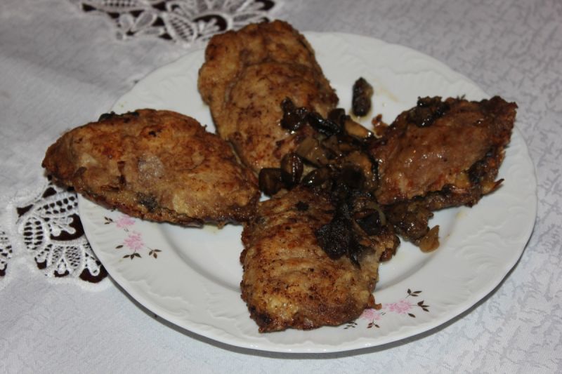 Poduszki wieprzowe z pieczarkami 