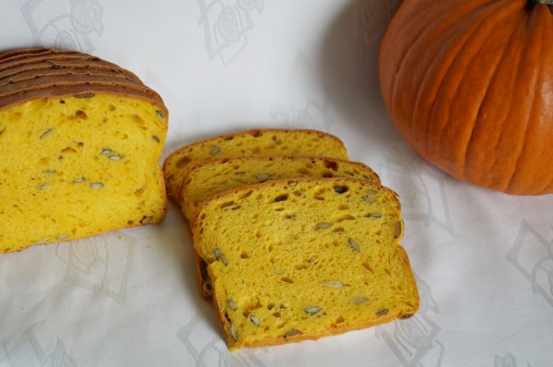 Podwójnie dyniowy chleb drożdżowy