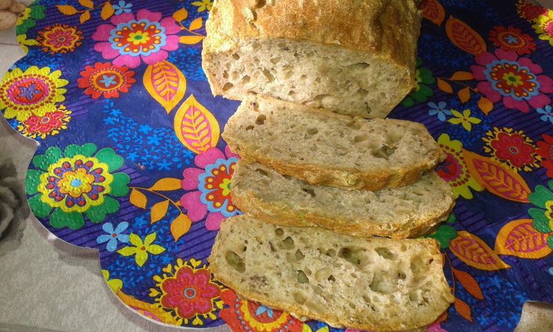 Podwójnie orkiszowy chlebek ze słonecznikiem