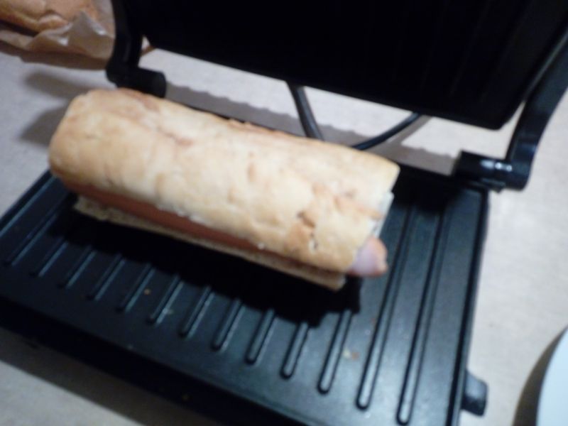 Podwójny hot - dog z grilla