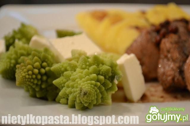 Polędwica w czerwonym winie z pieprzem Polędwica w czerwonym winie z pieprzem