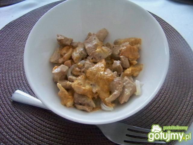 polędwica w sosie śmietanowo-kurkowym polędwica w sosie śmietanowo-kurkowym