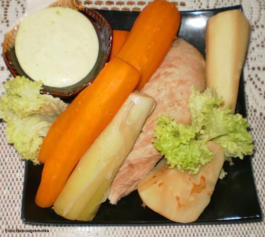 Polędwica wieprzowa gotowana z warzywami