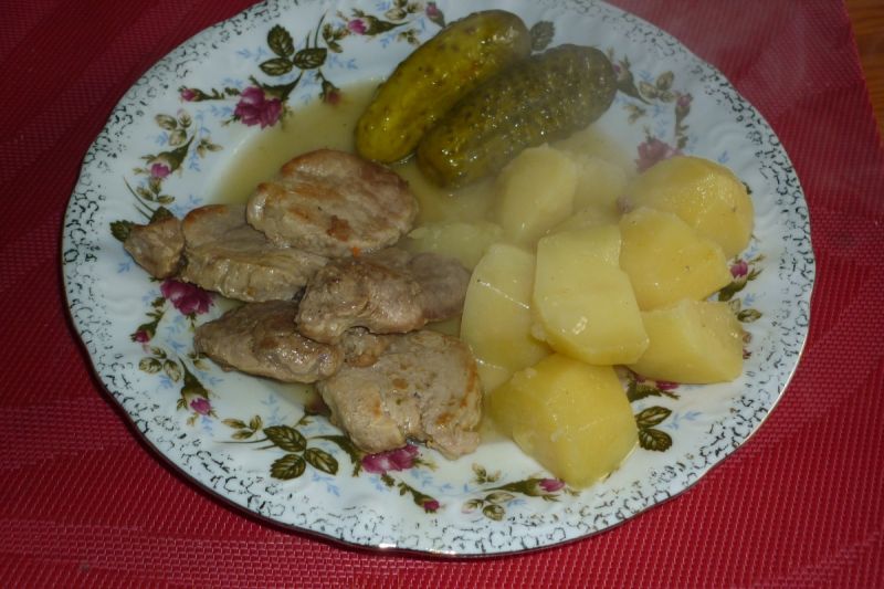 Polędwica wieprzowa w sosie  Polędwica wieprzowa w sosie