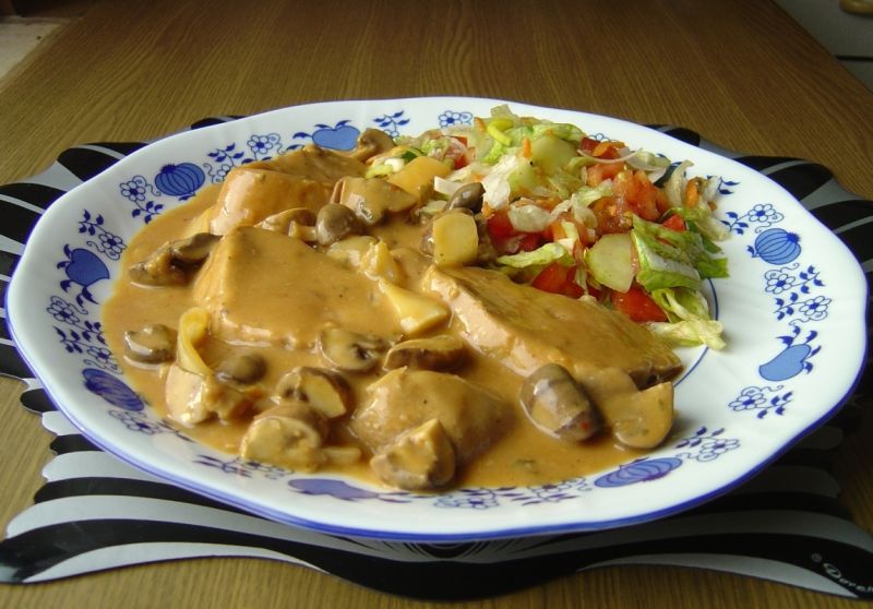 Polędwica wieprzowa z pieczarkami w rękawie   Polędwica wieprzowa z pieczarkami w rękawie