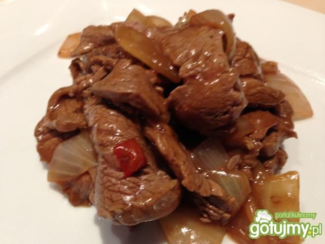 Polędwica wołowa z azjatycką nutką.  Polędwica wołowa z azjatycką nutką.