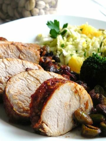 Polędwiczka pieczona z pistacjami