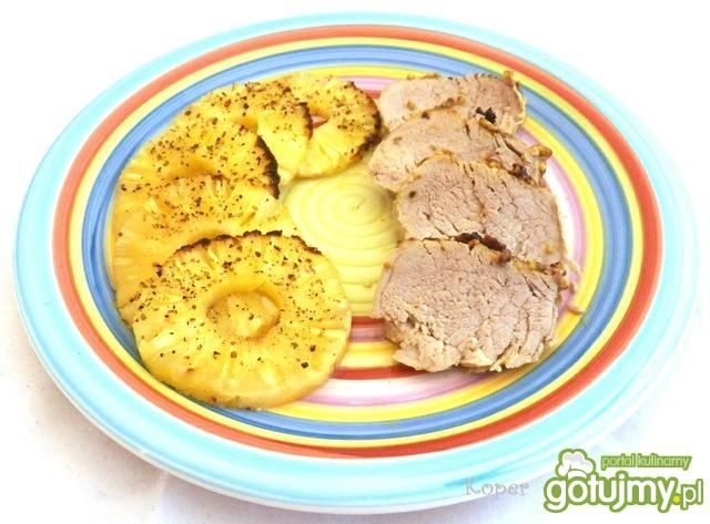 Polędwiczka wieprzowa z ananasem