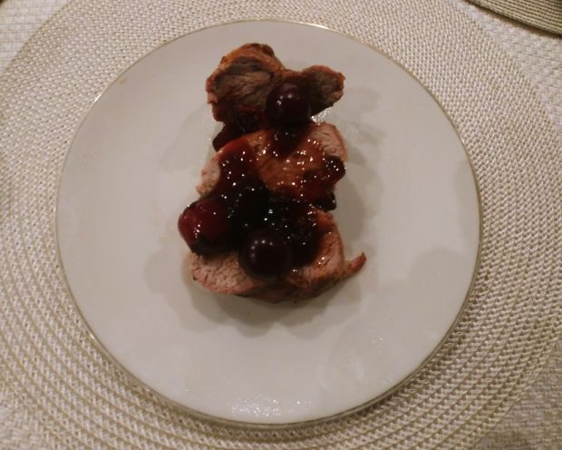 Polędwiczka wieprzowa z wiśniami Polędwiczka wieprzowa z wiśniami