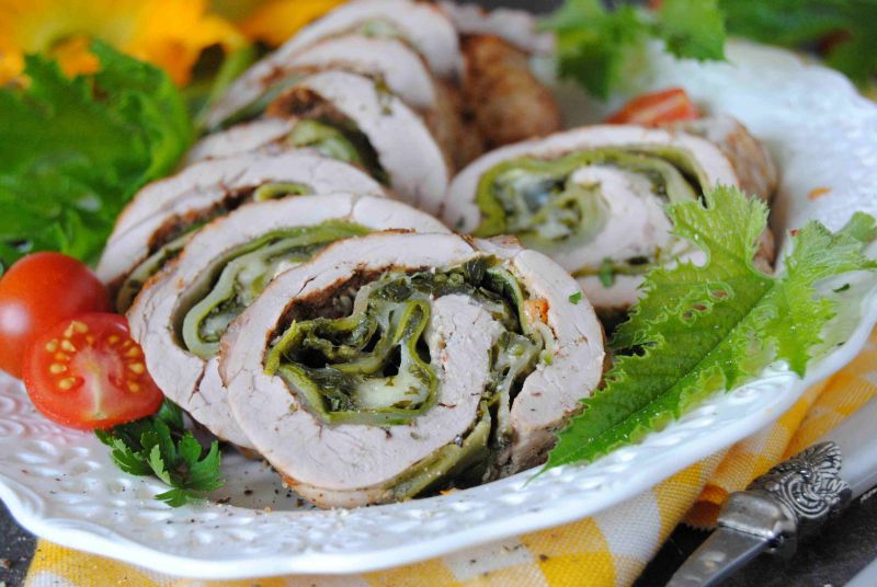 Polędwiczka z cukinią i mozzarellą 