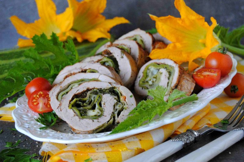 Polędwiczka z cukinią i mozzarellą 