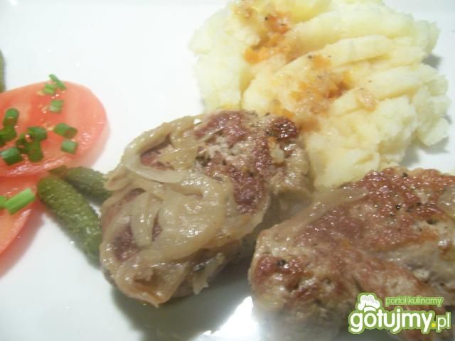 Polędwiczki duszone na warzywach Polędwiczki duszone na warzywach