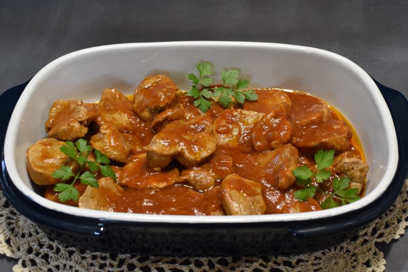 Polędwiczki w pomidorowo paprykowym sosie Polędwiczki w pomidorowo paprykowym sosie