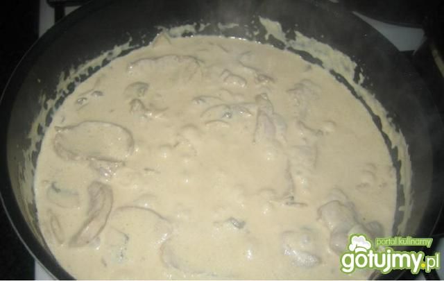 Polędwiczki w sosie pieczarkowym