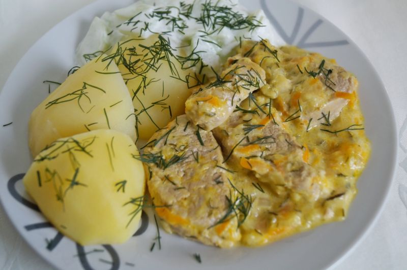 Polędwiczki w sosie z cukinią