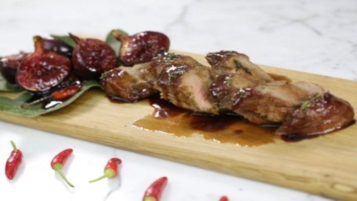 Polędwiczki wieprzowe w miodzie z czarnymi figami