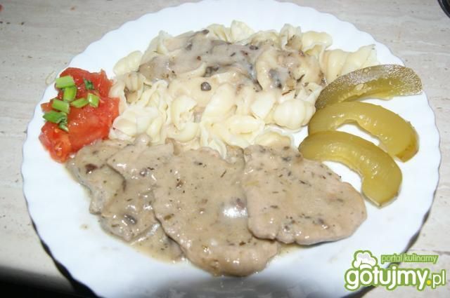 Polędwiczki wieprzowe w sosie 