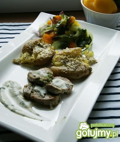 Polędwiczki wieprzowe z pianką z kalarep Polędwiczki wieprzowe z pianką z kalarep