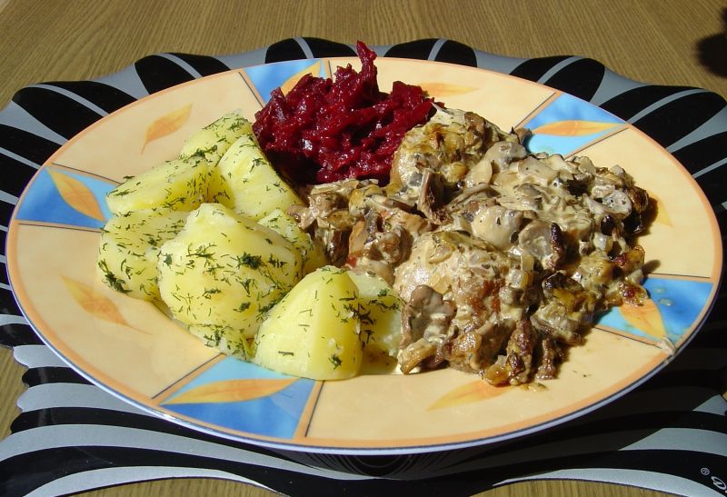 Polędwiczki z Kurkami w Sosie Hollandaise