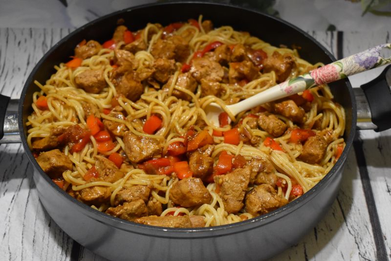 Polędwiczki z makaronem Polędwiczki z makaronem