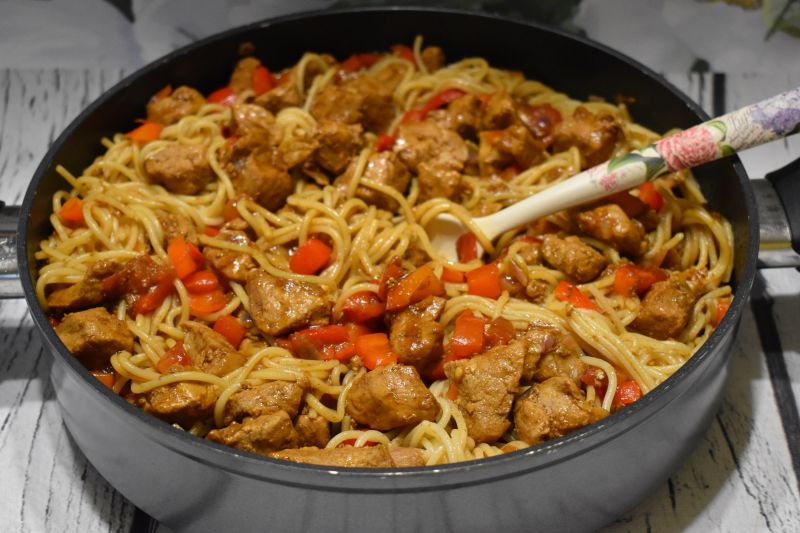 Polędwiczki z makaronem Polędwiczki z makaronem