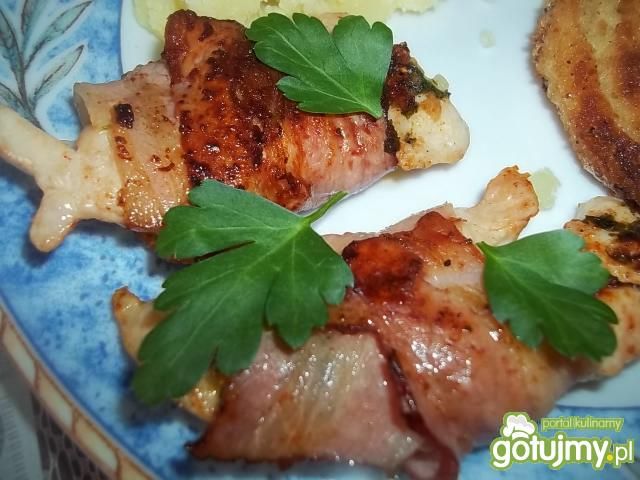 Polędwiczki z melisą w boczku