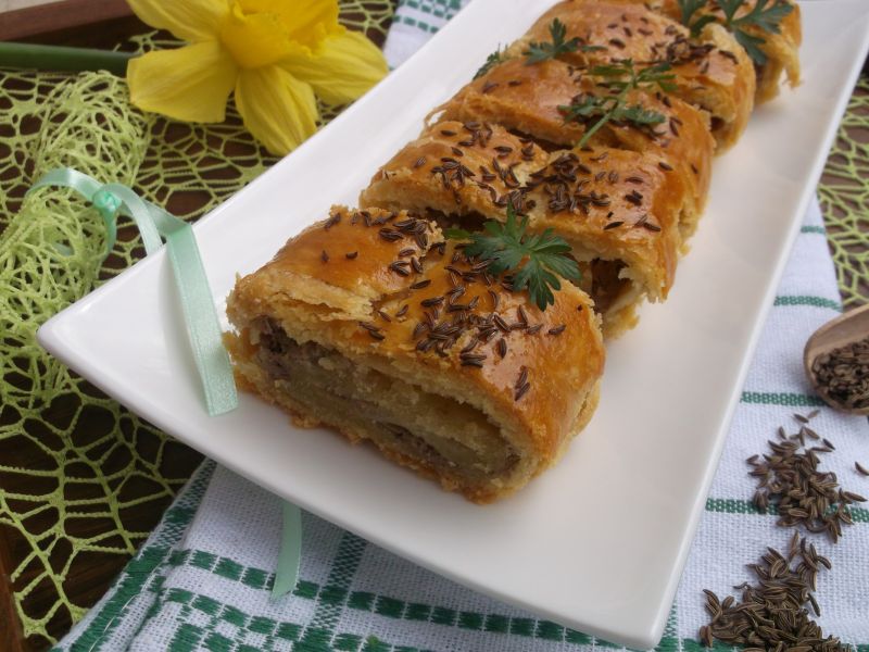 Półfrancuska rolada z pasztetem