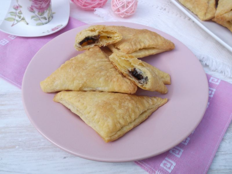 Półfrancuskie rożki z nutellą Półfrancuskie rożki z nutellą