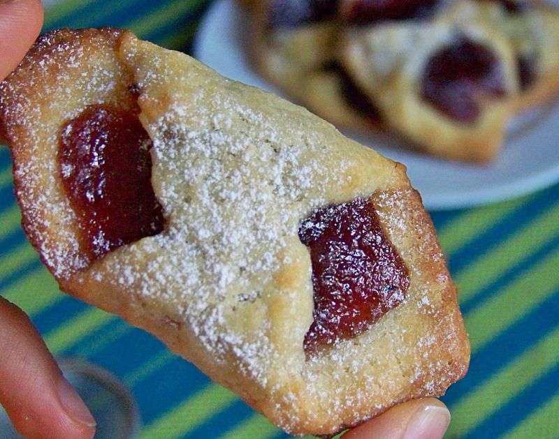 Półkruche ciastka z marmoladą Półkruche ciastka z marmoladą
