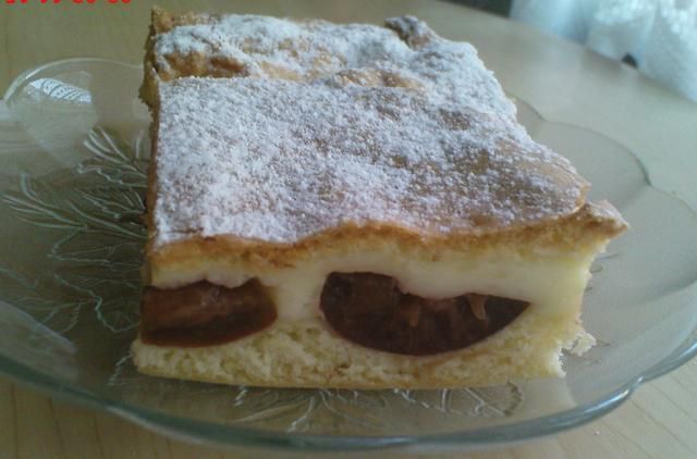 Półkruche ciasto z e śliwkami Półkruche ciasto z e śliwkami