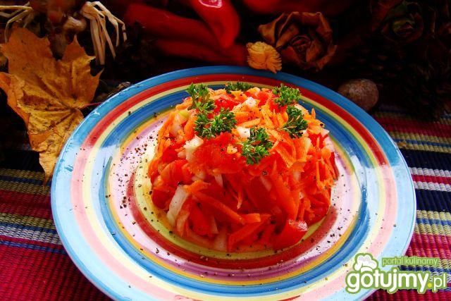 Pomarańczowa surówka obiadowa