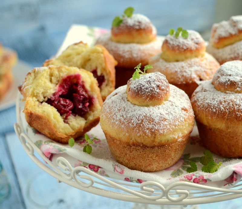 Pomarańczowe brioszki Pomarańczowe brioszki