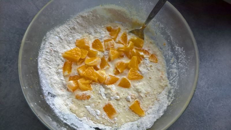 Pomarańczowe muffinki z kaszą manną